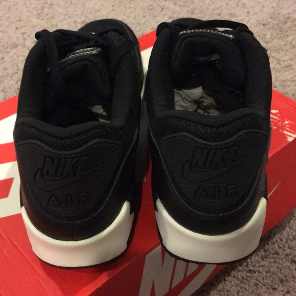 Nike Air Max 90 Premium Shoes Sneakers new 333888 035 black hologram Men’s 9.5 - Picture 5 of 16